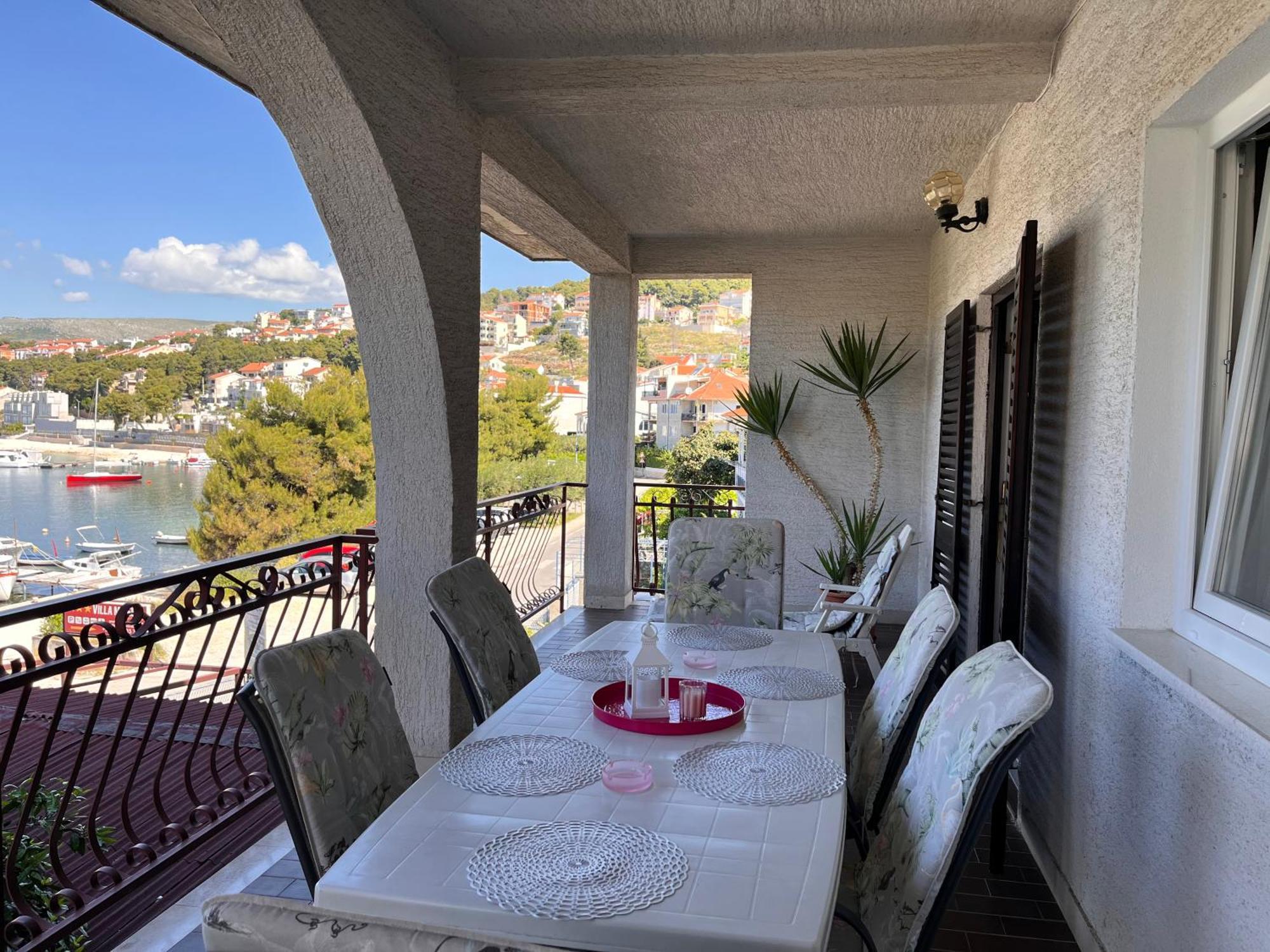 Apartments Villa Mirella 20 M From The Sea - Free Parking Trogir Luaran gambar