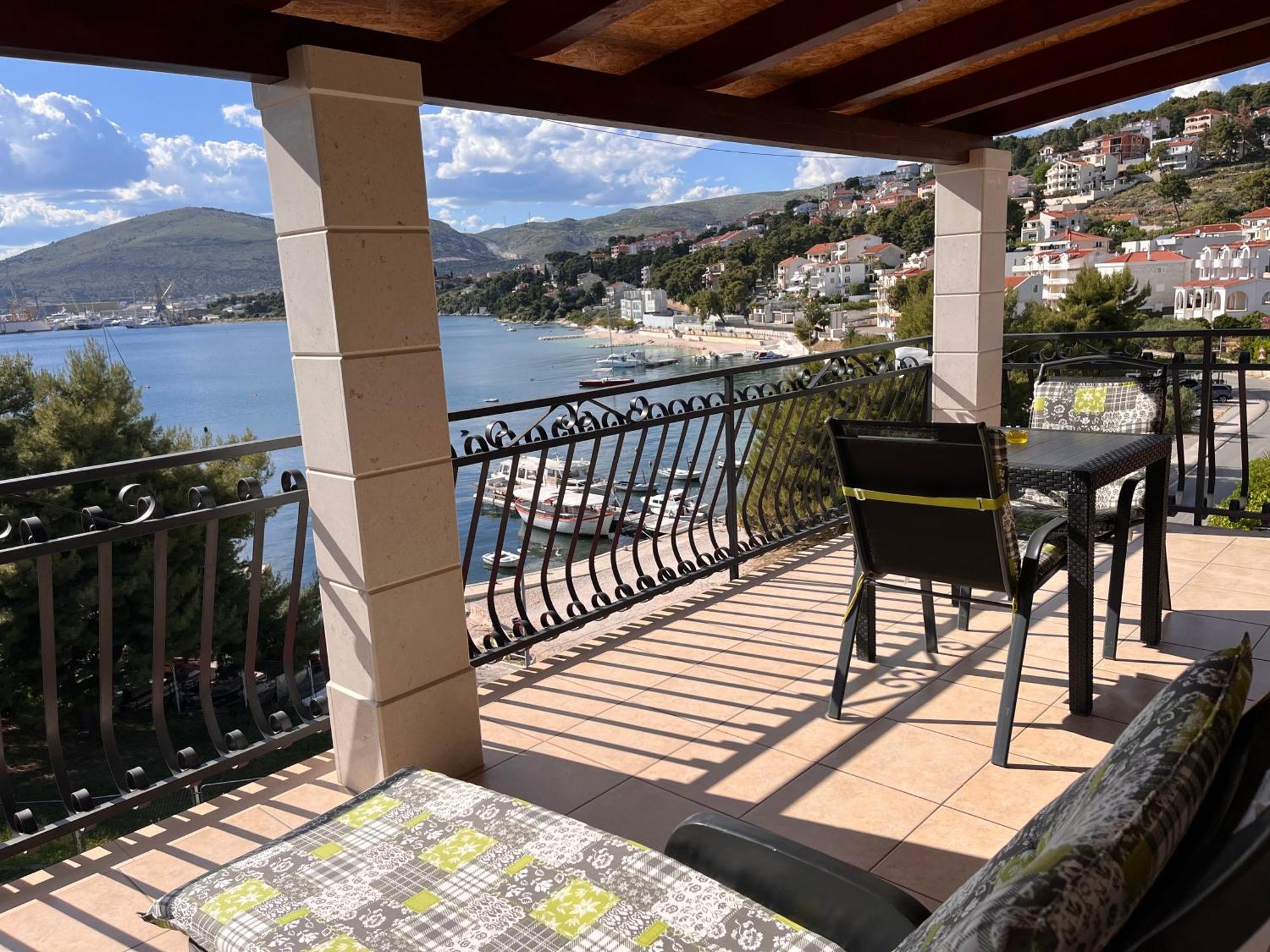 Apartments Villa Mirella 20 M From The Sea - Free Parking Trogir Luaran gambar