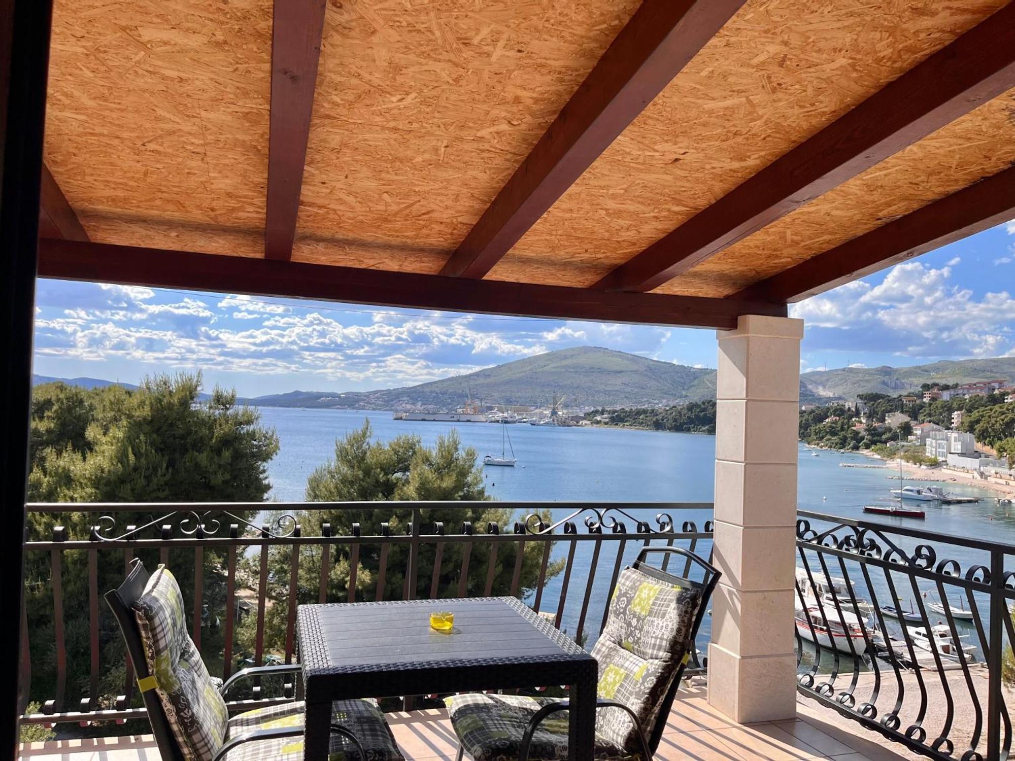 Apartments Villa Mirella 20 M From The Sea - Free Parking Trogir Luaran gambar