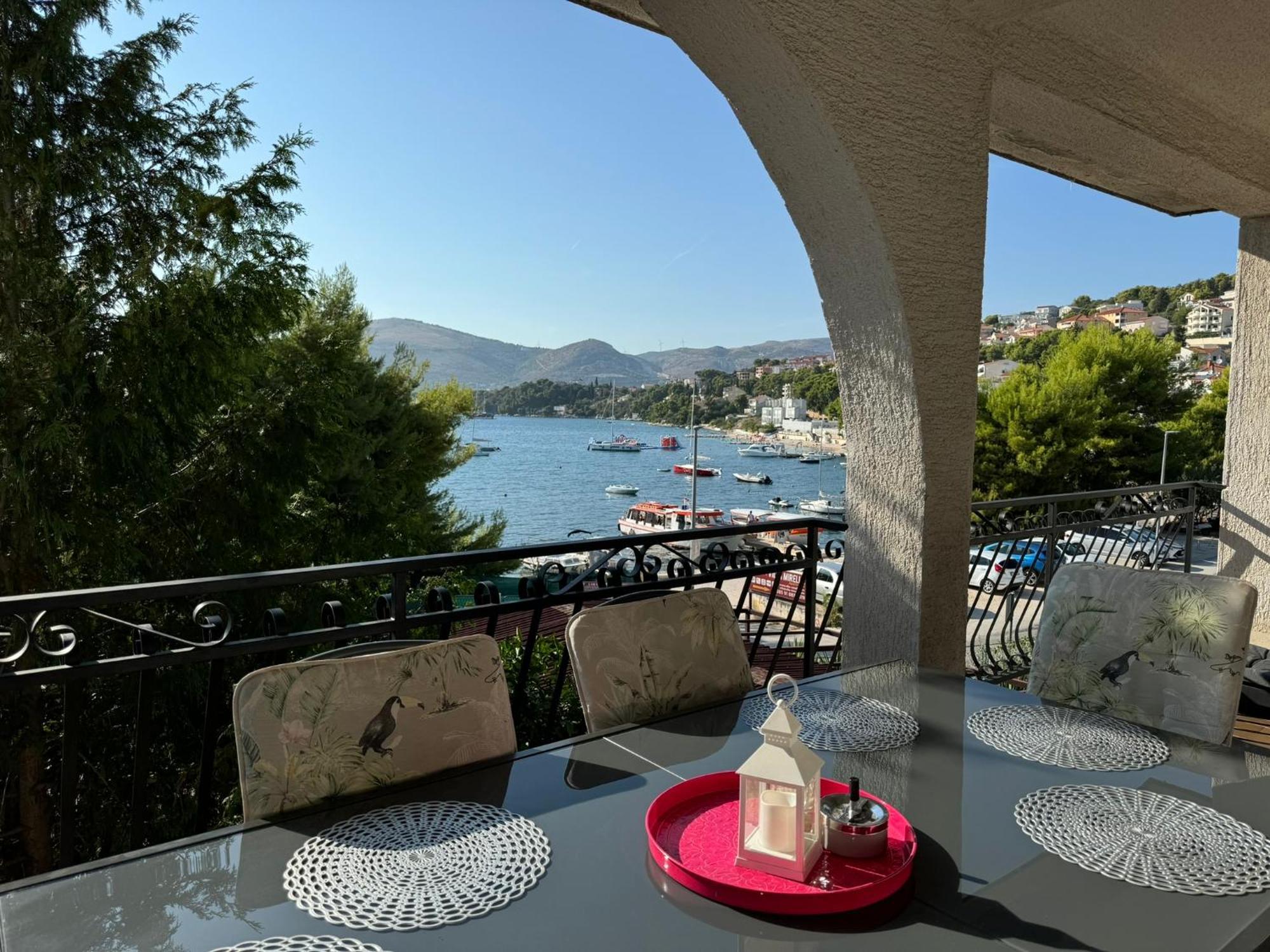 Apartments Villa Mirella 20 M From The Sea - Free Parking Trogir Luaran gambar